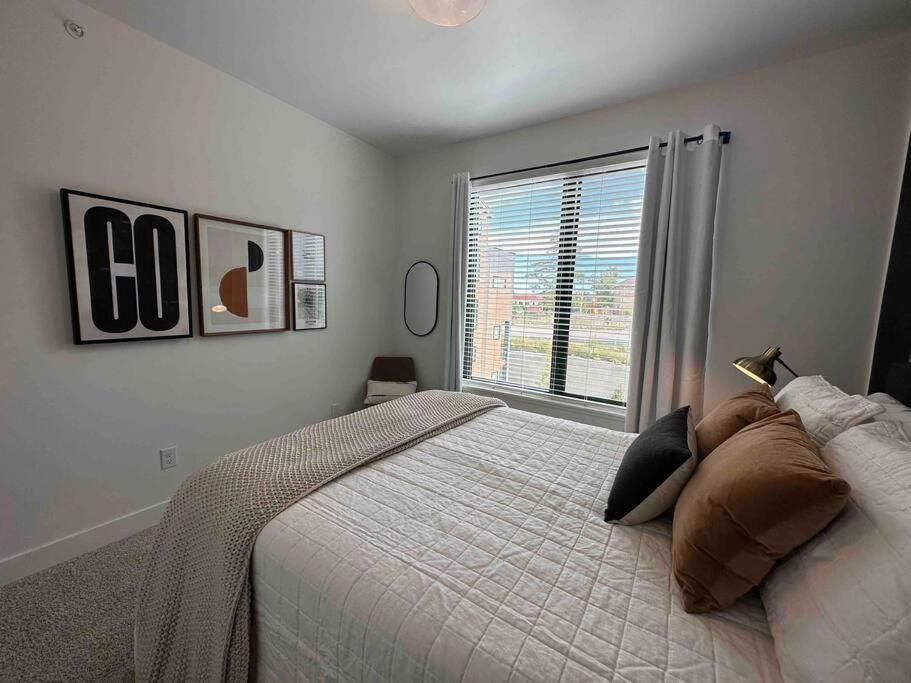 Hébergement de vacances Spacious Th W/ Firepit, Mountain Views & Garage DEN